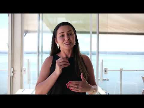 Depoimento em vídeo de Alessandra
